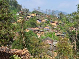 maison-en-torchis-au-village-Hmong-a-Ha-Giang