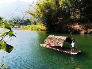 Balade en radeau de bambou à Pu Luong